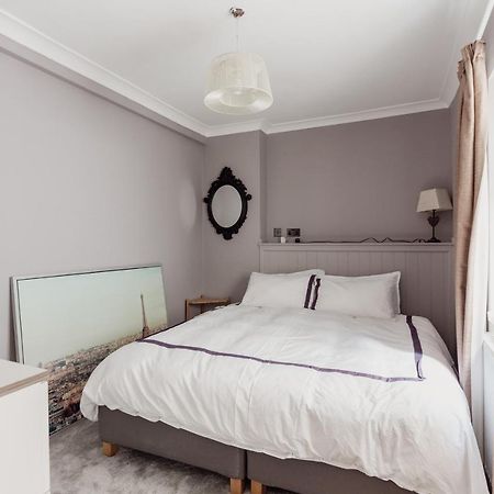 Апартаменти Charming & Beautiful 2 Bed Flat In Zone 1 Лондон Екстер'єр фото